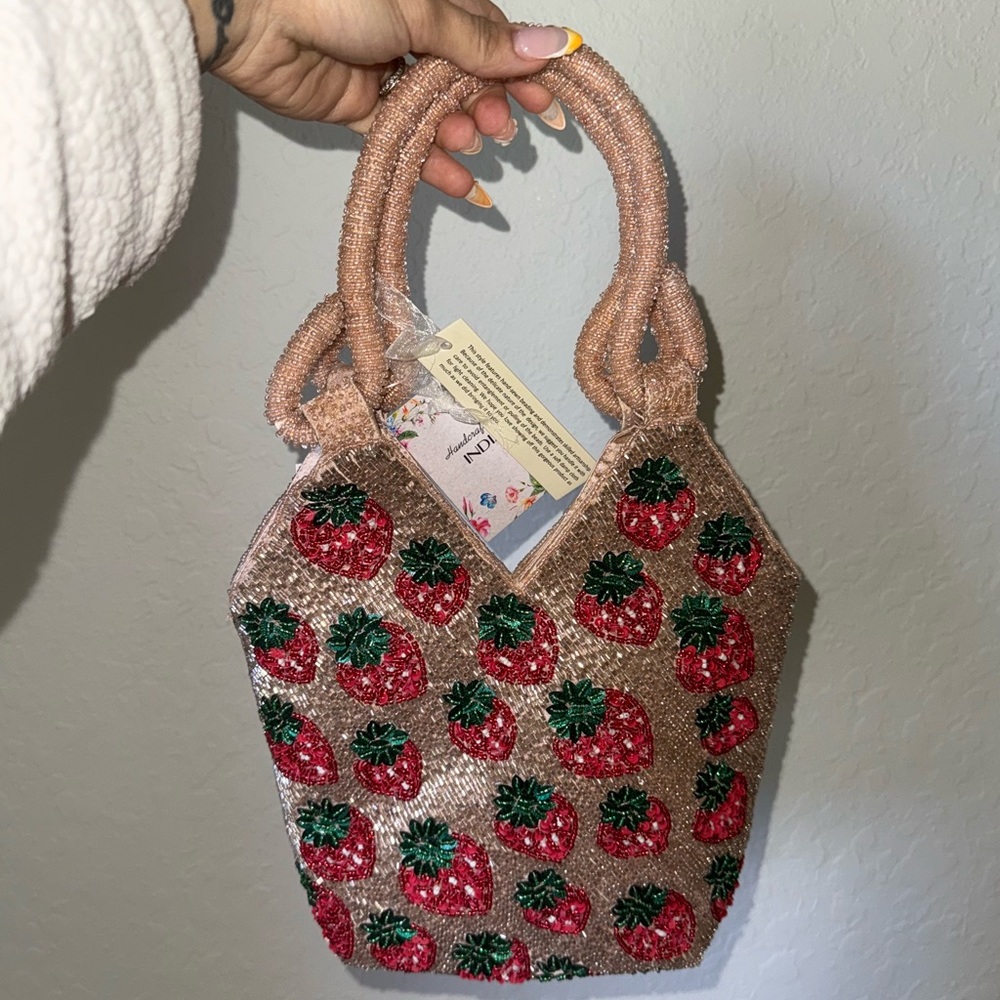 Strawberry Sequin Tote Bag - Picture 2 of 2